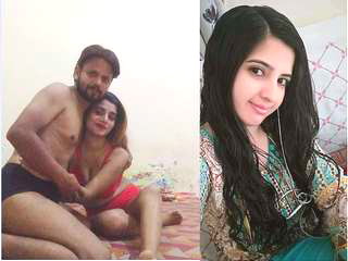 Today exclusive paki couple viral MMS